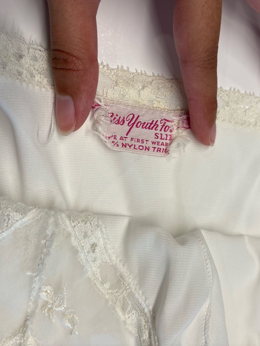 Miss Youth Form Vintage Slip Dress with White Lace Details from the 50s-60s - Picture 6 of 7